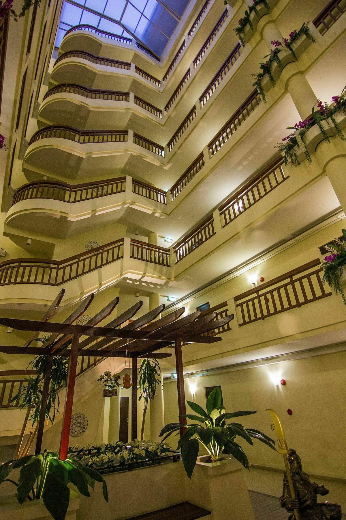 Zen Rooms Sukhumvit 81 Бангкок Экстерьер фото